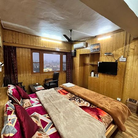 Sun N Shade Guest House Srīnagar Exterior foto