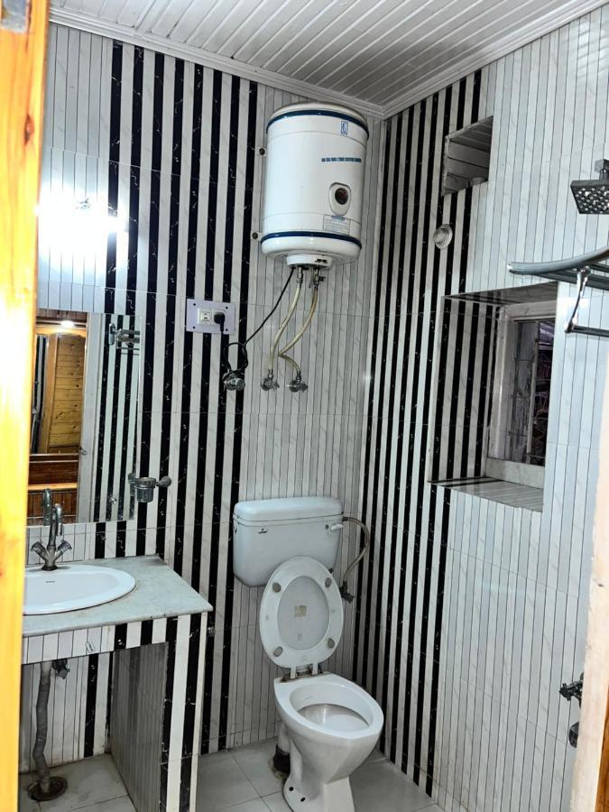 Sun N Shade Guest House Srīnagar Exterior foto